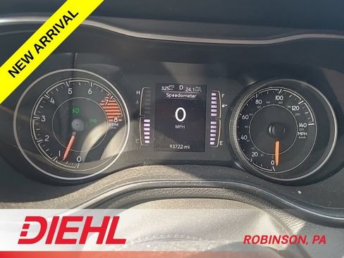 Used 2020 Jeep Cherokee Latitude AWD/4WD image 14