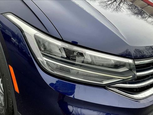 Used 2023 Volkswagen Tiguan SE w/ Panoramic Sunroof Package AWD/4WD image 27