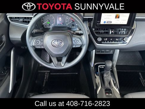 Used 2023 Toyota Corolla Cross AWD Hybrid image 19