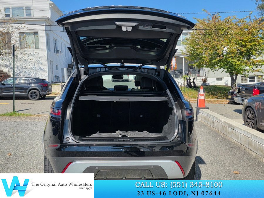 Used 2018 Land Rover Range Rover Velar R-Dynamic SE AWD/4WD image 8