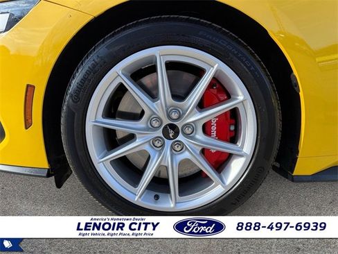 Used 2024 Ford Mustang GT Premium image 9