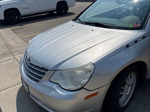 Used 2008 Chrysler Sebring Touring FWD image 2
