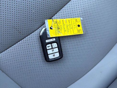 Used 2018 Honda Accord EX-L image 30