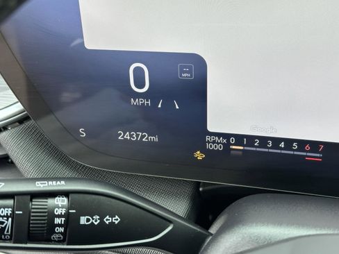 Used 2025 Buick Enclave Preferred image 29