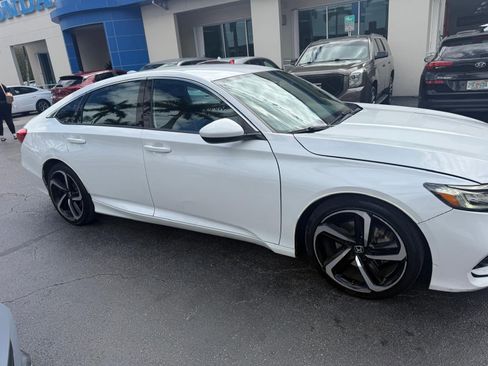 Used 2020 Honda Accord Sport image 9