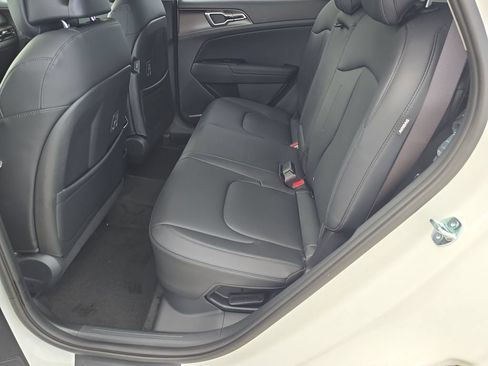 New 2026 Kia Sportage EX AWD/4WD image 17
