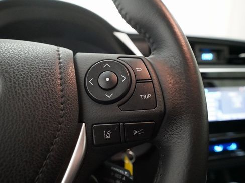 Used 2017 Toyota Corolla L image 18