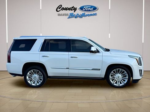 Used 2016 Cadillac Escalade Platinum AWD/4WD image 27