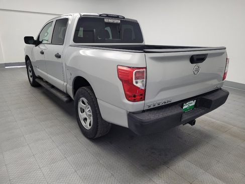 Used 2017 Nissan Titan S image 5
