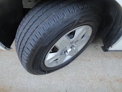 Used 2010 Dodge Grand Caravan FWD image 21