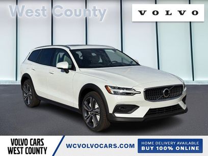 New 2026 Volvo V60 B5 Cross Country Plus w/ Climate Package