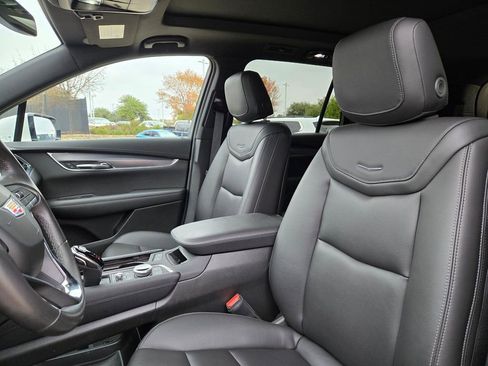 Certified 2024 Cadillac XT6 Luxury w/ LPO, Floor Liner Package image 27
