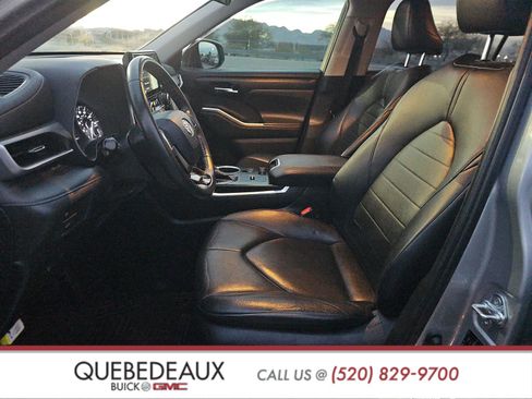 Used 2020 Toyota Highlander XLE image 13