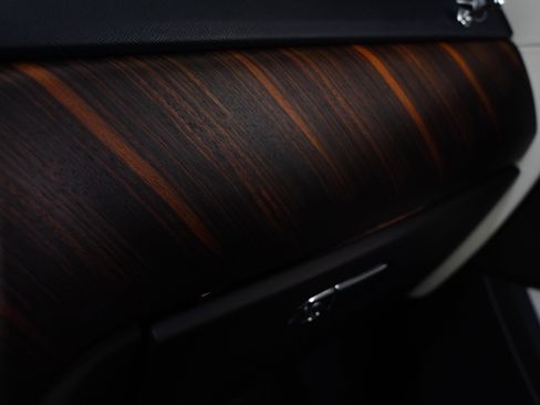 Used 2023 Rolls-Royce Cullinan w/ Cullinan Package image 64