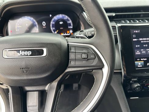 Used 2023 Jeep Grand Cherokee L Laredo w/ Luxury Tech Group I image 16