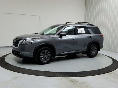 Used 2024 Nissan Pathfinder SV