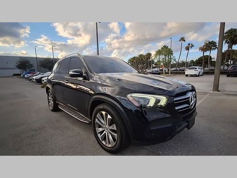 Used 2020 Mercedes-Benz GLE 450 4MATIC w/ Premium Package image 40