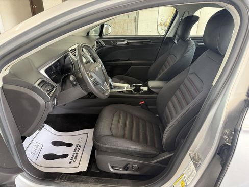 Used 2014 Ford Fusion SE w/ Equipment Group 201A FWD image 11
