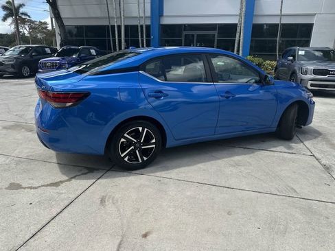 Used 2024 Nissan Sentra SV FWD image 28