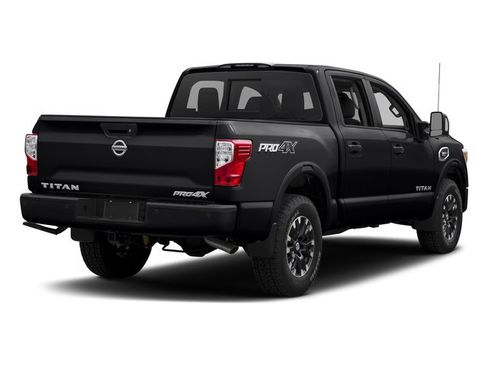 Used 2017 Nissan Titan PRO-4X w/ Pro-4x Convenience Package AWD/4WD image 2