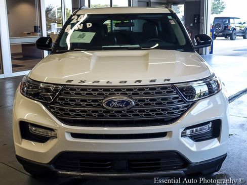 Used 2024 Ford Explorer XLT w/ Equipment Group 202A AWD/4WD image 5