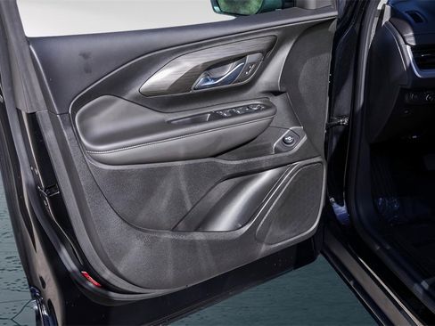 Used 2023 GMC Terrain SLE w/ Driver Convenience Package image 25