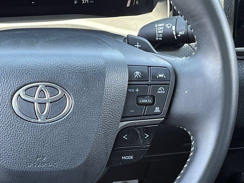 Used 2026 Toyota Camry SE FWD image 14