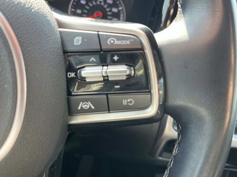 Certified 2021 Kia Sorento S w/ Panoramic Sunroof Package AWD/4WD image 30