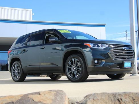Used 2021 Chevrolet Traverse RS image 5