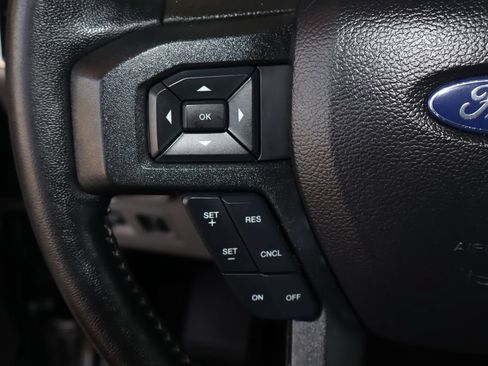 Used 2020 Ford F150 XLT w/ Equipment Group 302A Luxury AWD/4WD image 18