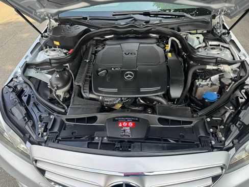 Used 2016 Mercedes-Benz E 350 Sedan w/ Premium Package image 29