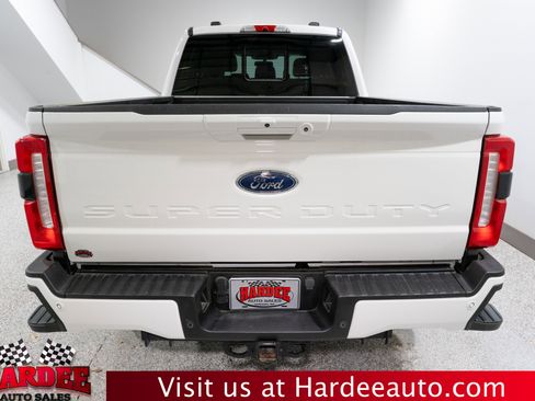 Used 2023 Ford F250 Lariat w/ Sport Appearance Package image 4