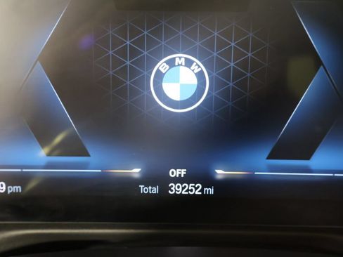 Used 2023 BMW 330i Sedan w/ M Sport Package RWD image 35