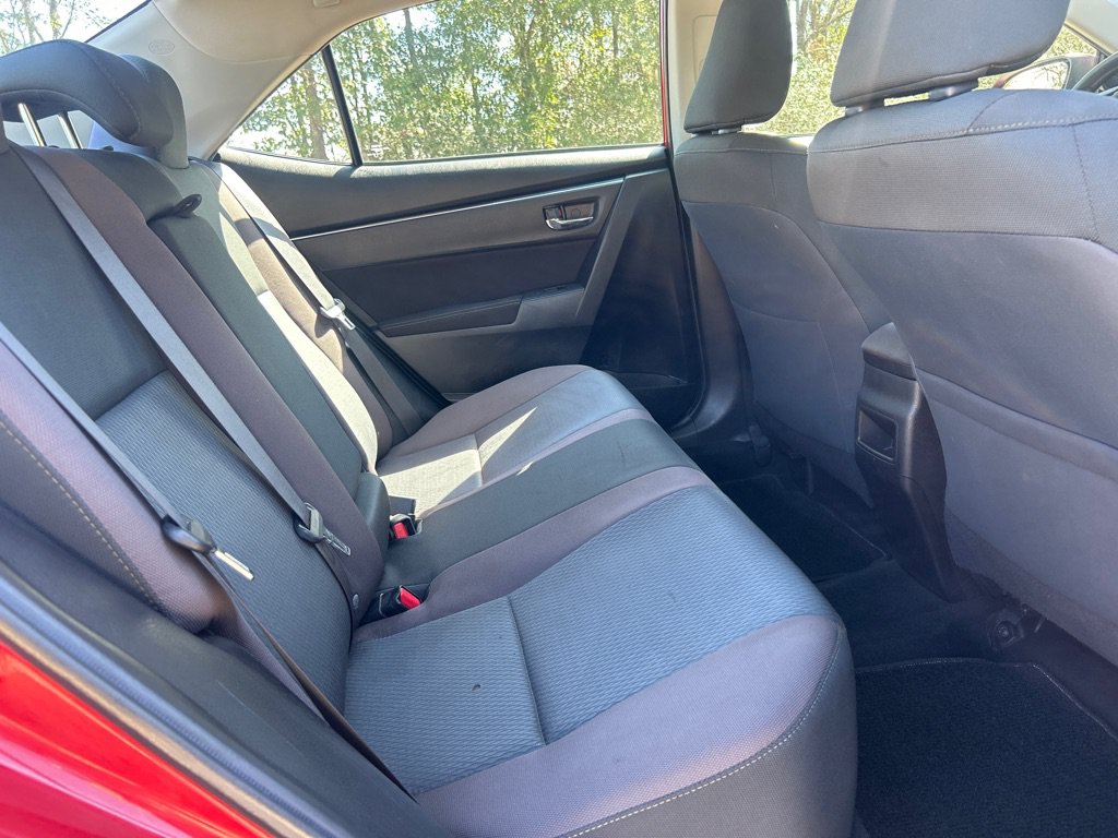 Used 2019 Toyota Corolla LE FWD image 18