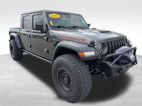 Certified 2024 Jeep Gladiator Mojave image 15