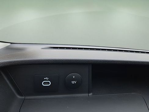 Used 2023 Ford Transit 350 XLT image 33