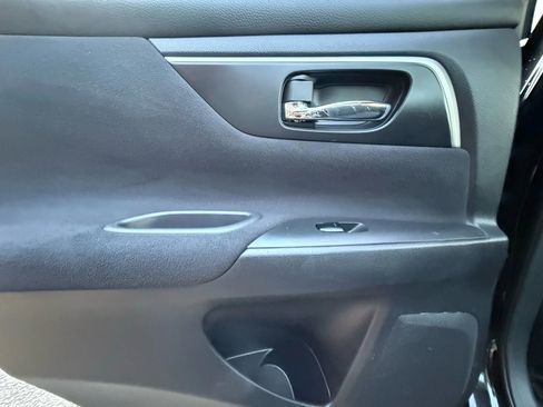 Used 2015 Nissan Altima 2.5 S w/ Power Driver Seat Package image 15