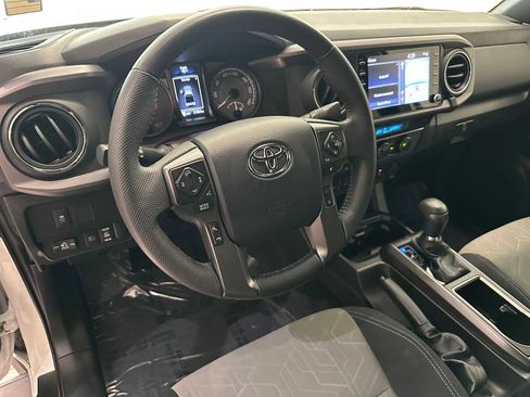 Certified 2023 Toyota Tacoma TRD Off-Road w/ Technology Package AWD/4WD image 2