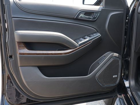 Used 2020 Chevrolet Tahoe LT AWD/4WD image 16