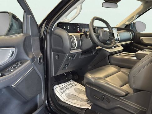 Used 2025 Ford Expedition Max Active image 26