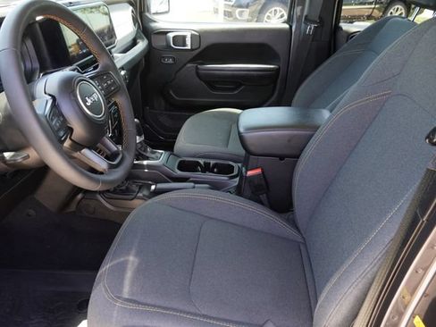 Used 2024 Jeep Wrangler Unlimited Sport AWD/4WD image 18
