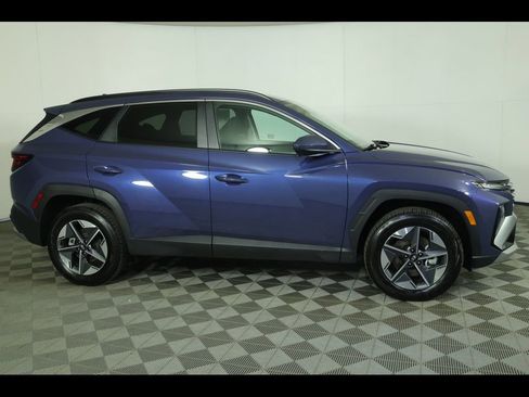Used 2025 Hyundai Tucson SEL AWD/4WD image 13