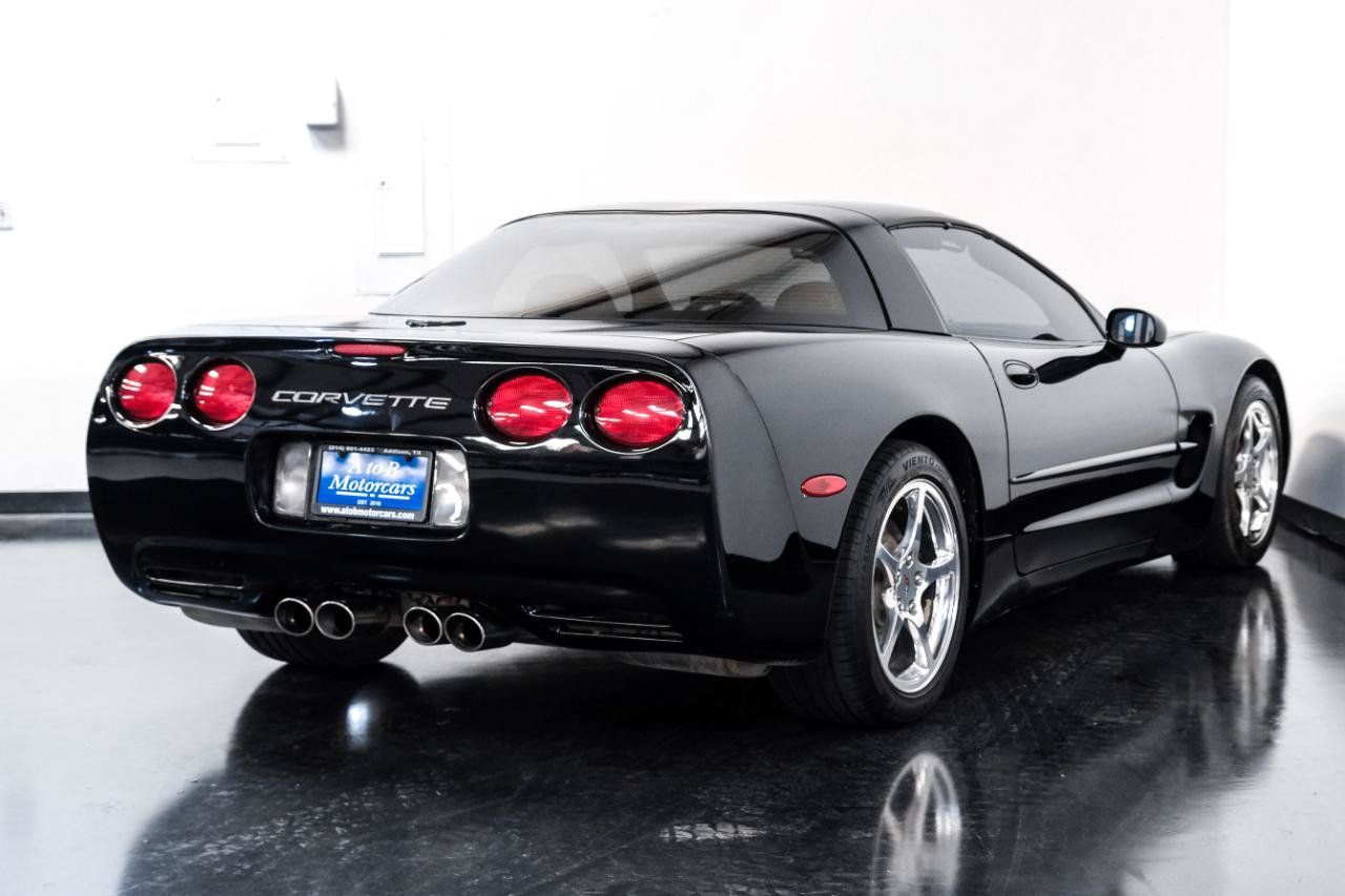 Used 2001 Chevrolet Corvette Coupe w/ Preferred Equipment Group2 RWD image 8