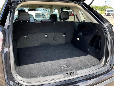 Used 2024 Ford Edge SEL image 37