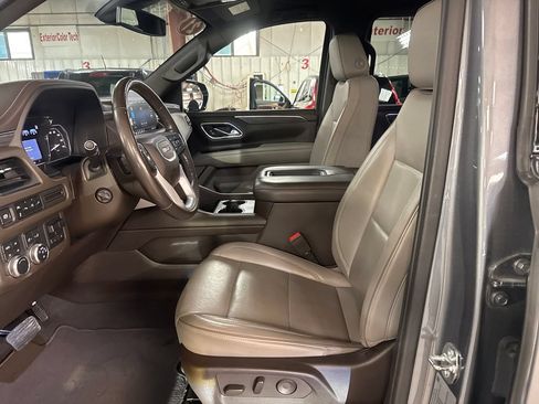 Used 2021 GMC Yukon SLT w/ SLT Luxury Package AWD/4WD image 14
