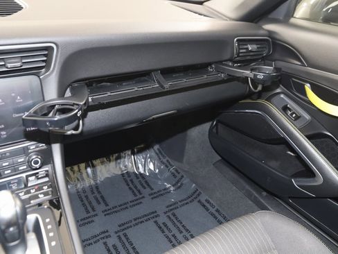 Used 2019 Porsche 911 Carrera T w/ Carrera T Interior Package image 48