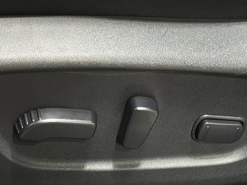 Used 2016 Nissan Rogue SL AWD/4WD image 22