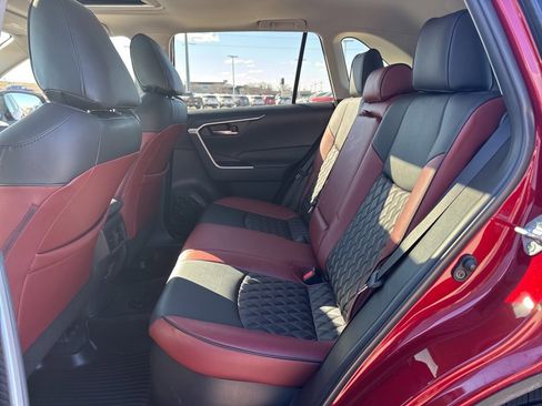 Used 2022 Toyota RAV4 XLE Premium image 24