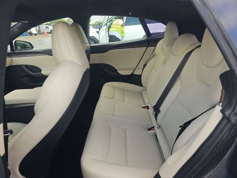 Used 2022 Tesla Model S AWD/4WD image 4