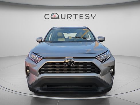 Certified 2021 Toyota RAV4 XLE Premium FWD image 4